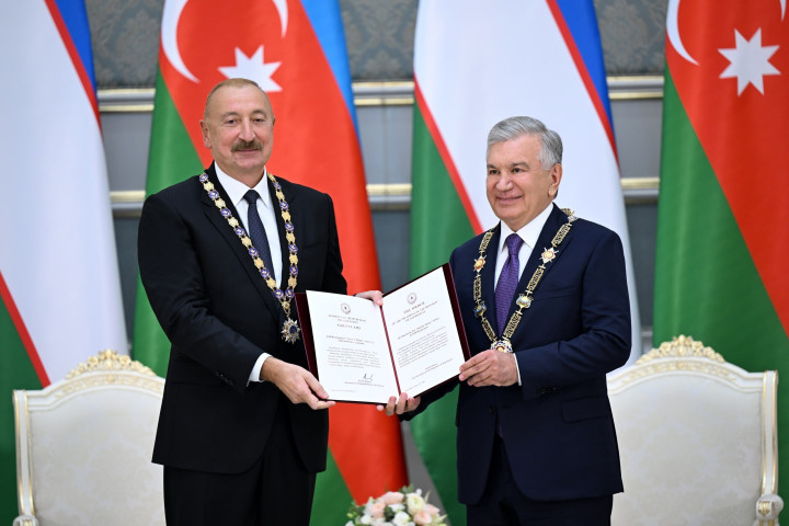 Президенты Узбекистана и Азербайджана удостоены высших госнаград