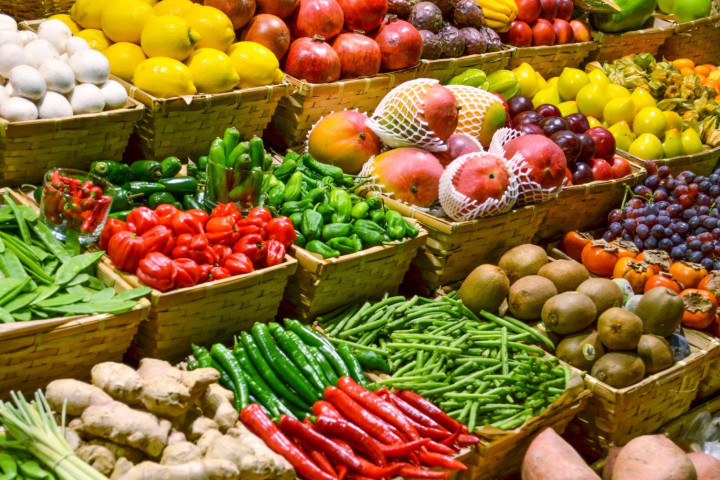 Госкомстат опубликовал обзор цен на некоторые продукты на рынках Узбекистана