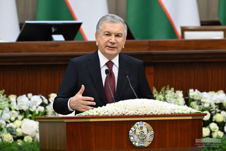 Президент Шавкат Мирзиёев выдвинул ряд инициатив на заседании депутатов Законодательной палаты Олий Мажлиса