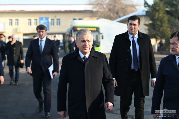 Президент Шавкат Мирзиёев подверг резкой критике положение дел в сфере общественного транспорта
