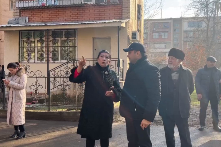 После критики Президента обслуживание многоэтажек в махалле «Ширин» передали новой управляющей компании