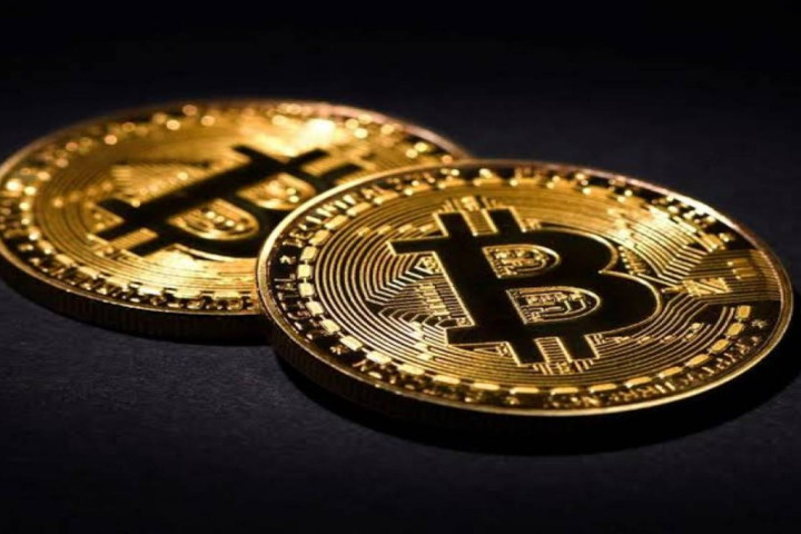 Стоимость биткоина рухнула до минимума