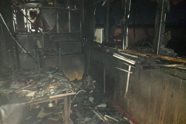 При пожаре в многоквартирном доме в Наманганской области погибли два человека