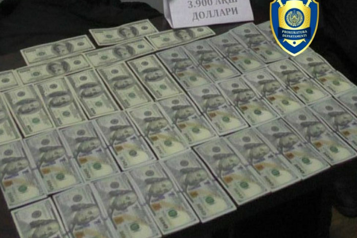 В Наманганской области задержали мошенника с фальшивыми долларами