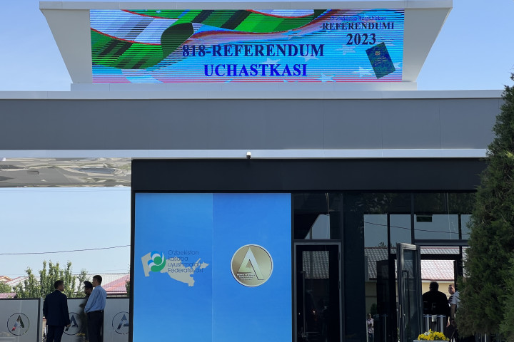 В Узбекистане начался процесс голосования на референдуме