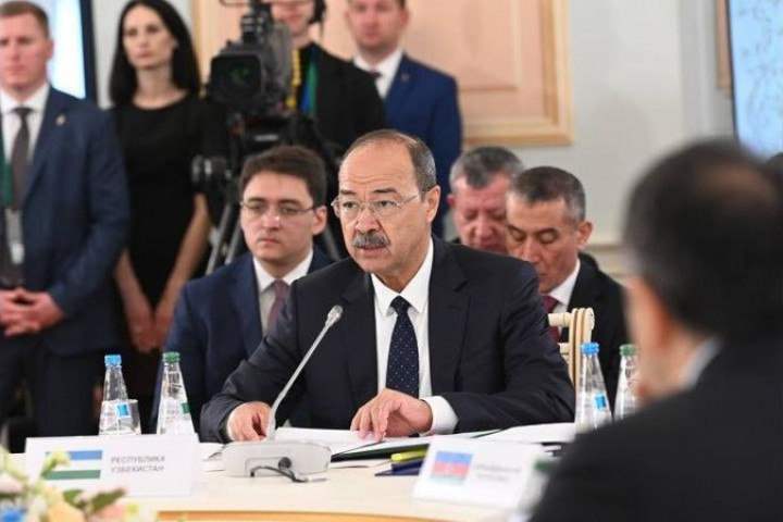 Премьер-министр Узбекистана призвал устранить торговые барьеры и развивать цифровое сотрудничество с ЕАЭС