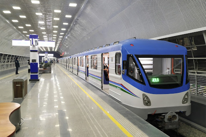 С 1 апреля проезд в столичном метро для пенсионеров станет полностью бесплатным