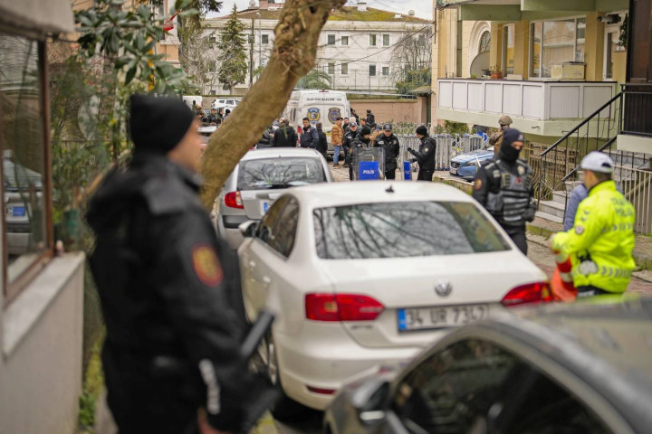 СМИ: Задержаны два человека, подозреваемые в стрельбе в католической церкви в Стамбуле