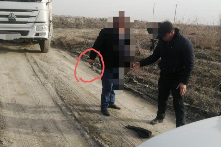В Самарканде правонарушитель напал с ножом на госинспектора