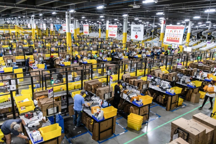 Amazon озадачен поисками десятков тысяч сотрудников в ближайшие месяцы