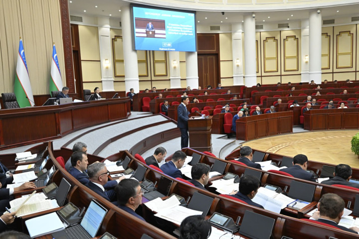 Минэкономфин: Доходы госбюджета в первом полугодии достигли 207,4 трлн сумов