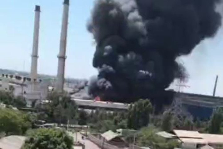 МЧС: Пожар в Сергелийском районе Ташкента потушен - видео