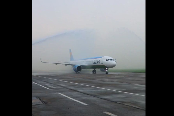 Авиакомпания Uzbekistan Airways получила третий самолет A321