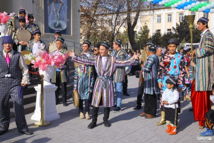 В Намангане открылся кукольный театр