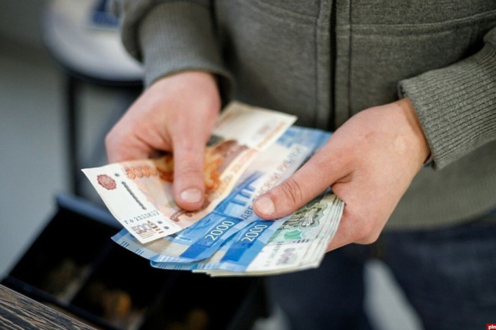 Строительная компания в России выплатила 131 мигранту из Узбекистана зарплату на сумму 120 тысяч долларов