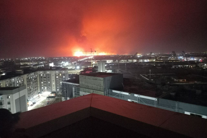 На границе Узбекистана и Афганистана горели тростниковые заросли. Хокимият Сурхандарьи объяснил это уничтожением вредных насекомых