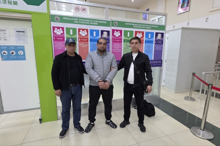 Из Турции в Узбекистан доставили мошенника, находившегося в международном розыске