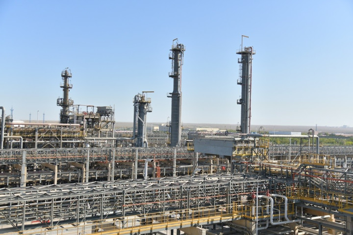 «Узбекнефтегаз» отчитался, почему в мае произведено мало бензина