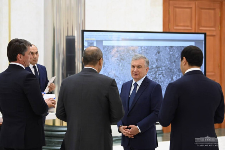Президент Узбекистана ознакомился со строительными проектами в Ташкенте