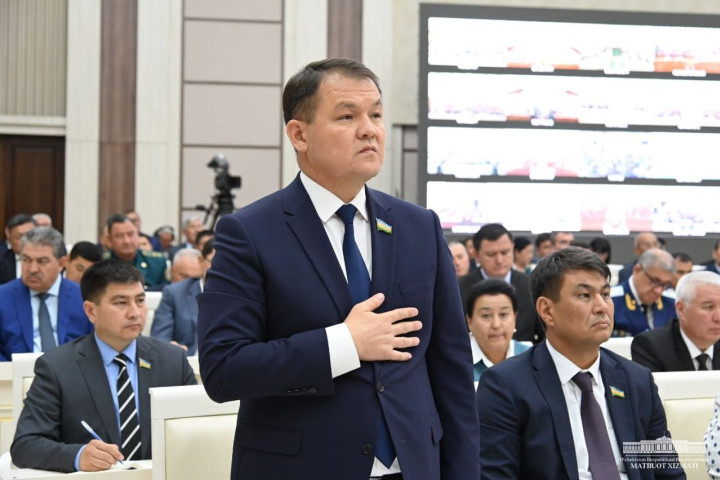 Аманбай Орынбаев единогласно избран председателем Жокаргы Кенеса