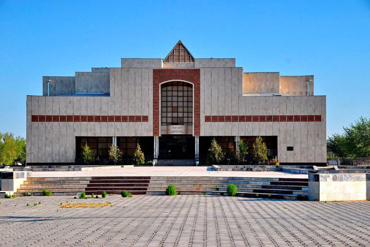 Музей искусств имени Савицкого совместно с Третьяковской галереей планируют провести три выставки в России