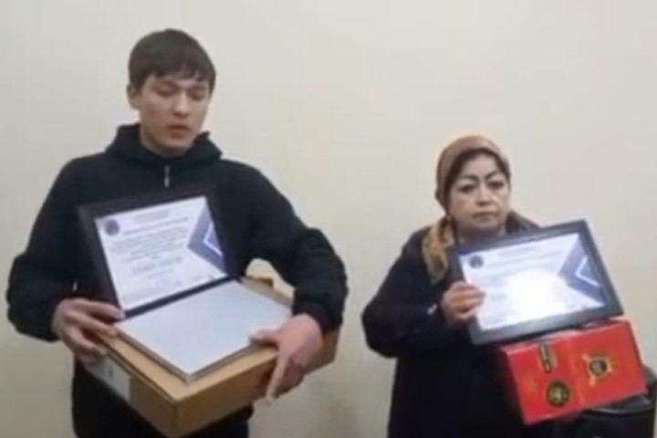 «Стыд на весь мир»: как школьники «выбивают» награды за свои победы в конкурсах