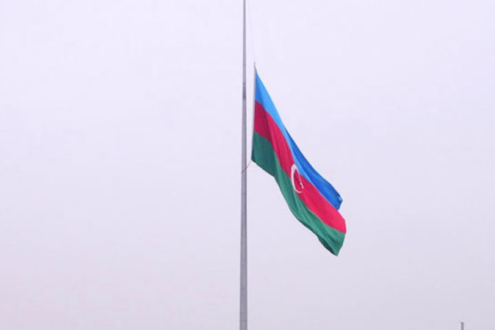 В Азербайджане 26 декабря объявлено днем траура в связи с крушением самолета
