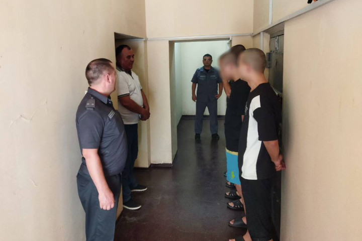 В Узбекистане омбудсман добился закрытия изоляторов, нарушавших права граждан