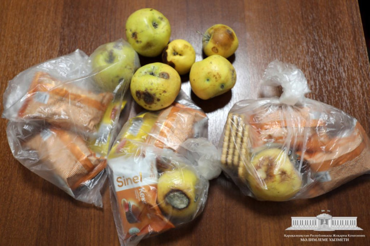 СЭС выявила в нескольких школах Каракалпакстана испорченные продукты, предназначенные для учащихся