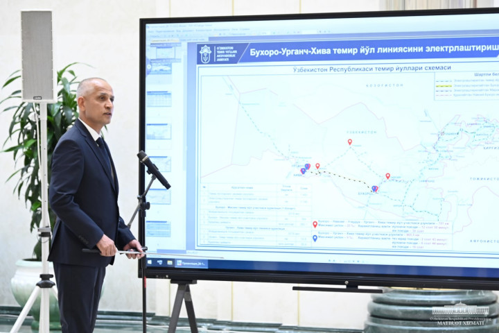 В Узбекистане в рамках проекта стоимостью 445 млн долларов электрифицируют железную дорогу от Бухары до Хивы