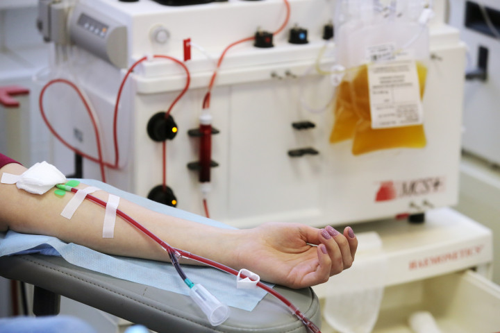 ВОЗ изменила рекомендации по лечению COVID-19 с помощью плазмы переболевших людей
