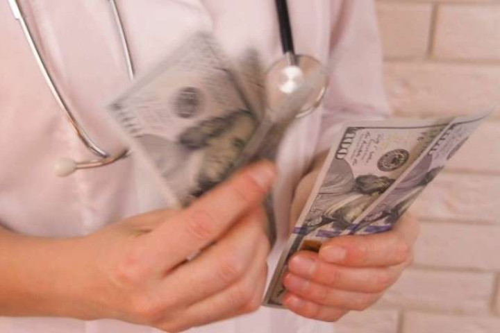 В одной из многопрофильных клиник обнаружены хищения на сумму почти в 600 миллионов сумов