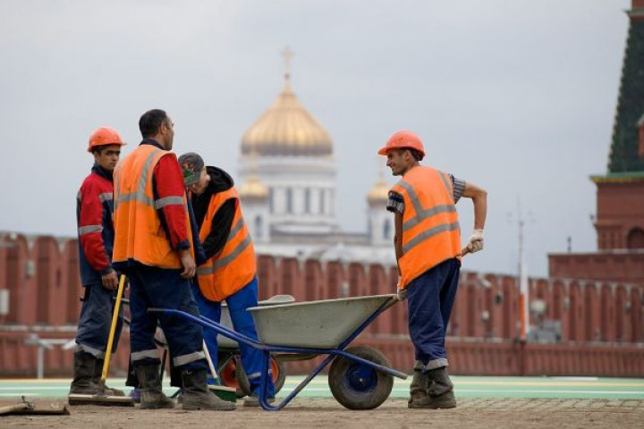 Узбекистан лидирует по притоку трудовых мигрантов в Россию