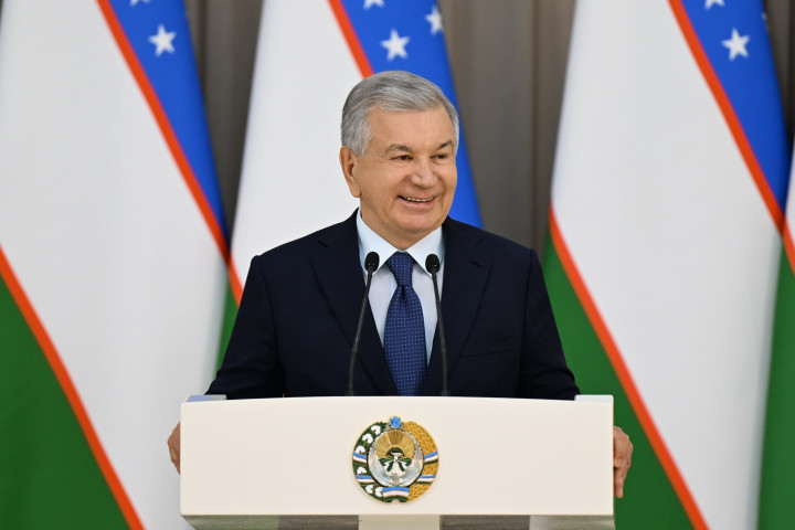 Президент поздравил узбекистанцев с Праздником узбекского языка