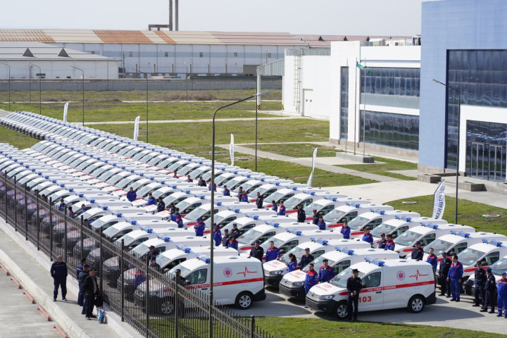 Региональные службы скорой помощи в Узбекистане получили еще 117 автомобилей