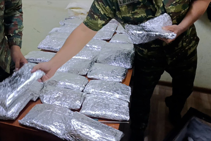 В Узбекистан пытались ввезти свыше 18 кг мефедрона в колонках - фото