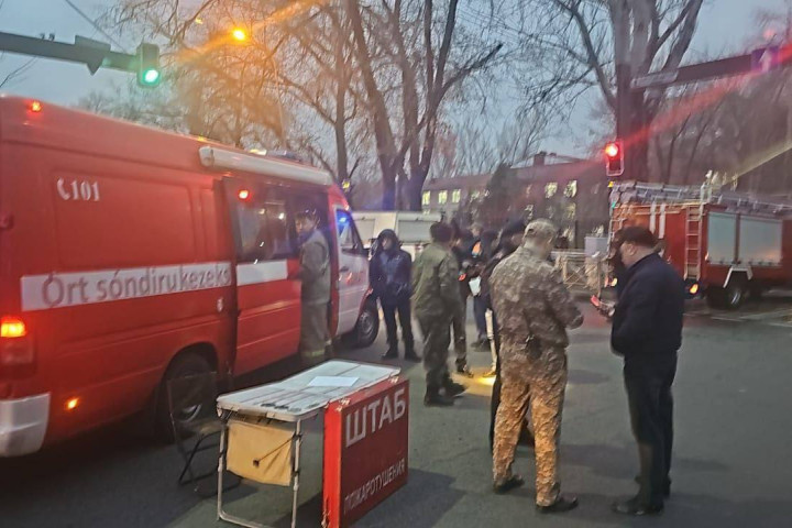В Алматы при пожаре в хостеле погибли двое узбекистанцев