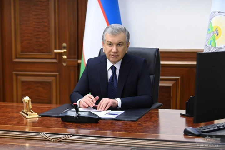 Президент Шавкат Мирзиёев провел совещание по приоритетным задачам в кожевенно-обувной промышленности